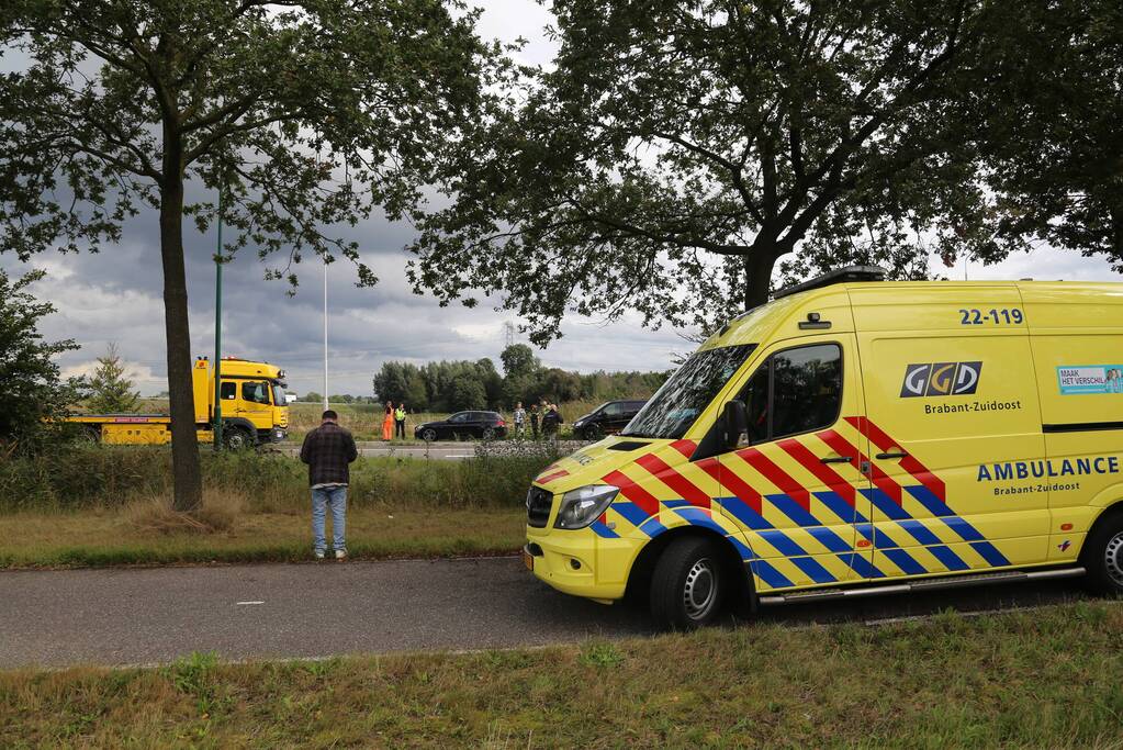Meerdere voertuigen beschadigd door botsing