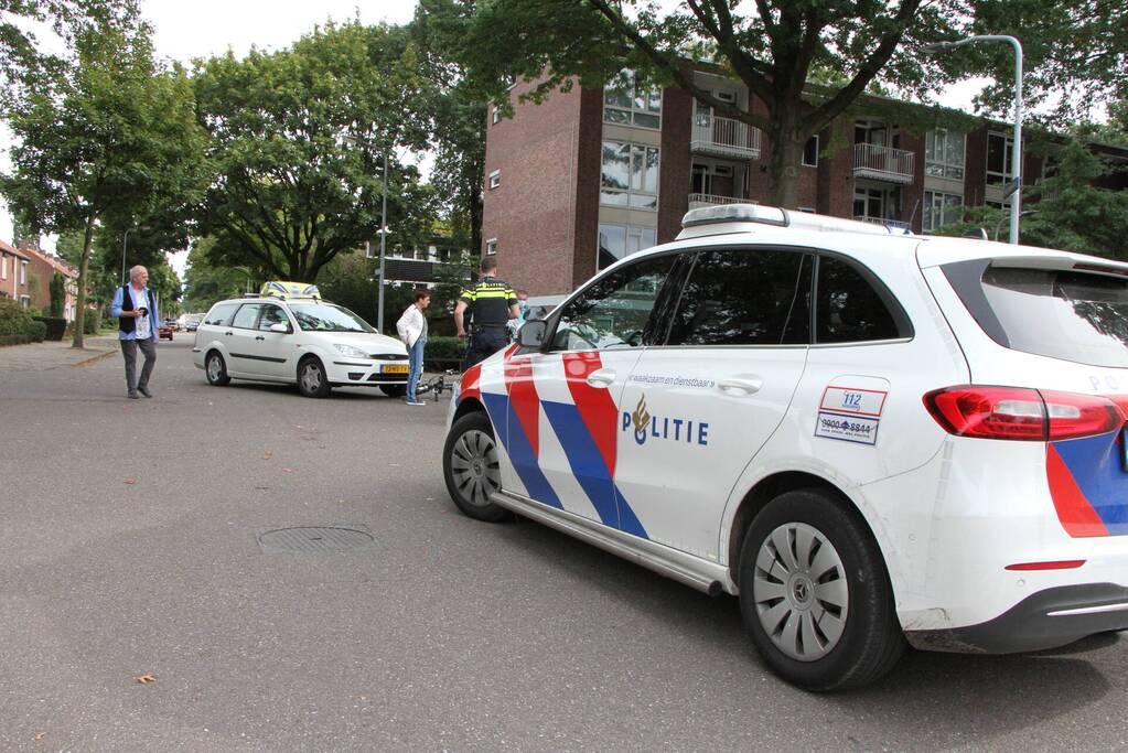 Vrouw gewond bij aanrijding met auto