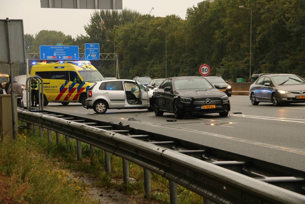 Schade tussen botsing auto's