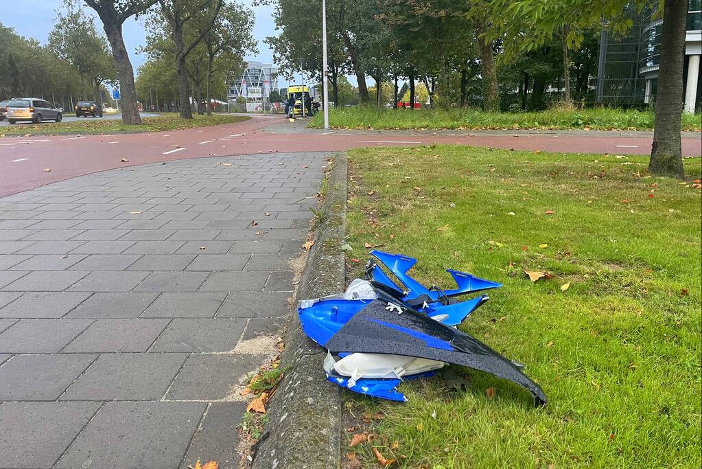 Brommerrijder loopt verwondingen op na uitwijkmanoeuvre