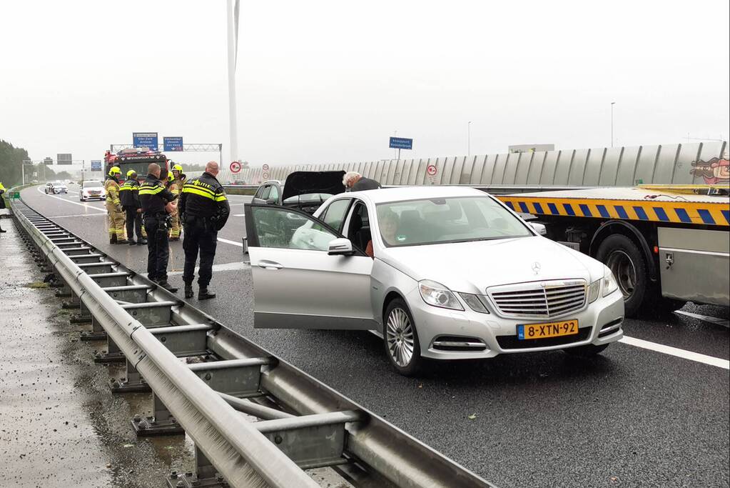 Kind gewond bij kop-staart botsing op snelweg