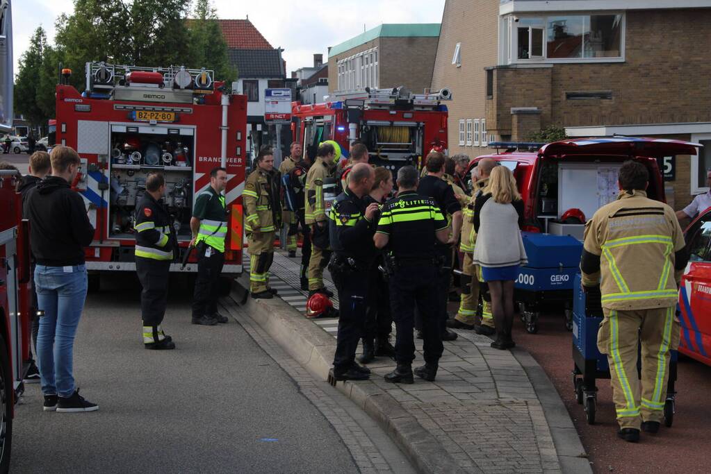 Bedrijfsverzamelgebouw ontruimd vanwege grote brand