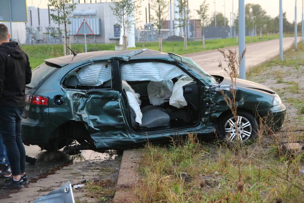 Twee gewonden na ongeval met vrachtwagen