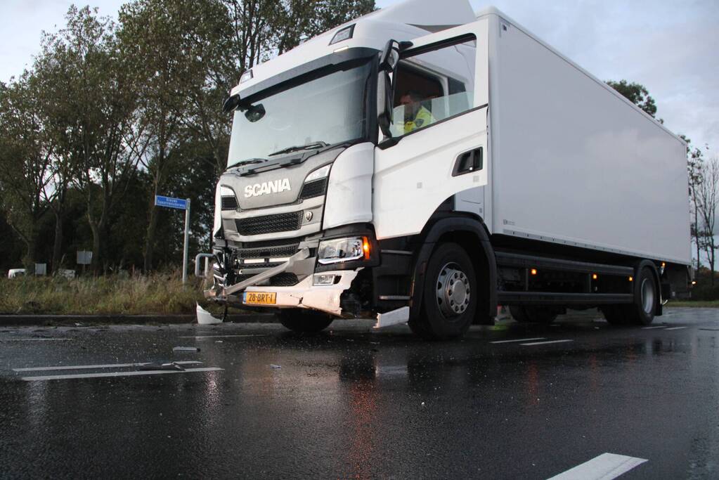 Twee gewonden na ongeval met vrachtwagen