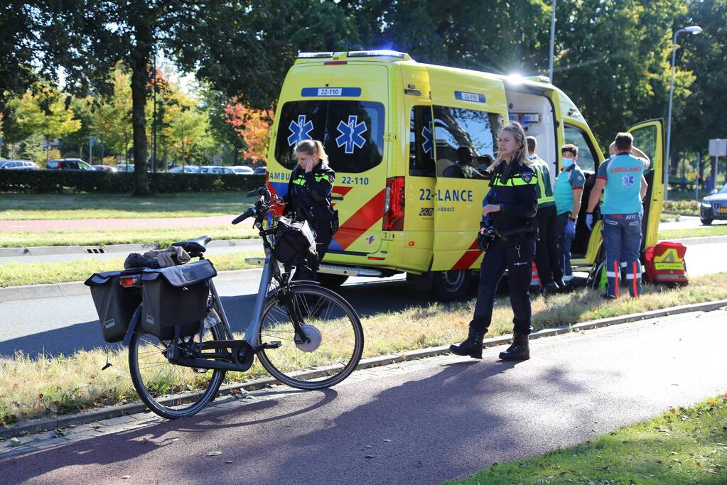 Fietser op e-bike ernstig gewond op fietspad
