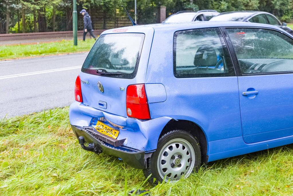 Eén gewonde bij kop-staart botsing
