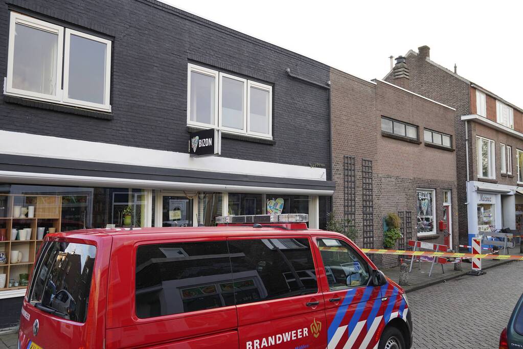 Scheuren in buitenmuren na verzakking