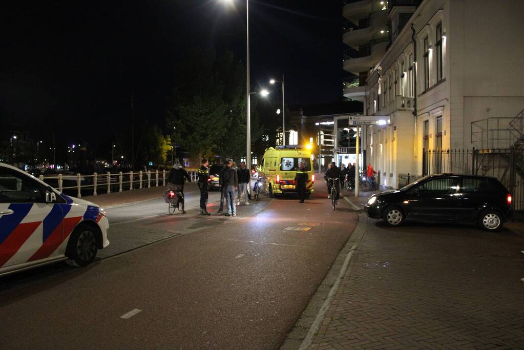 Fietsster komt in botsing met personenauto