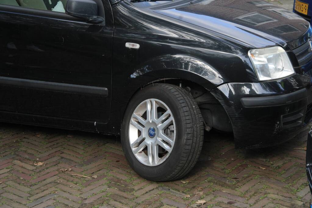 Fietser aangereden door auto