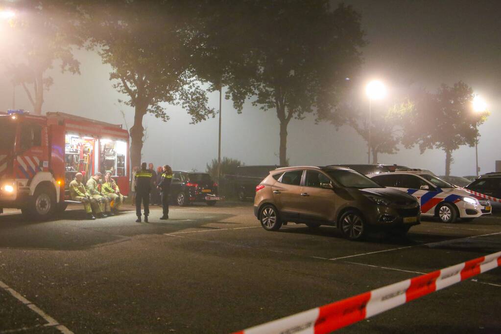Politie doet onderzoek naar vondst stoffelijk overschot in auto
