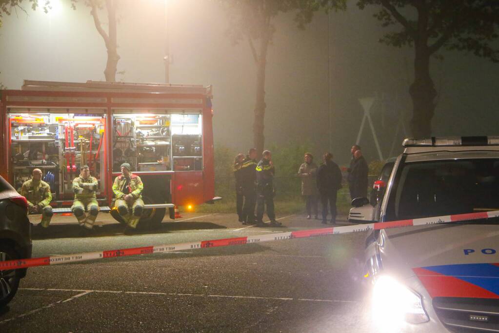 Politie doet onderzoek naar vondst stoffelijk overschot in auto