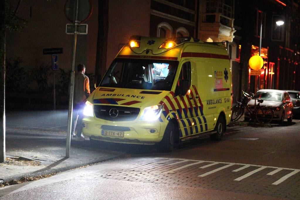 Schilderij vat vlam in woning