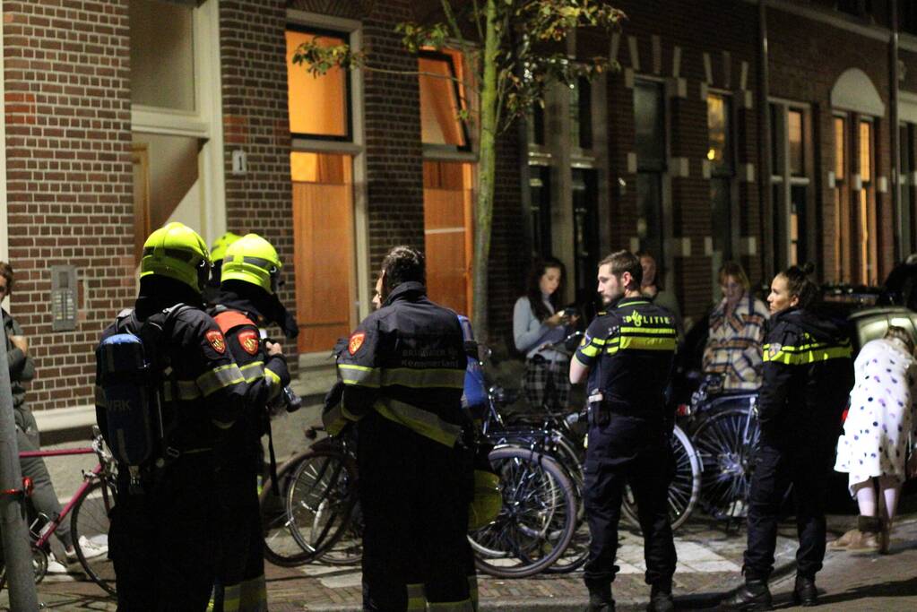 Schilderij vat vlam in woning