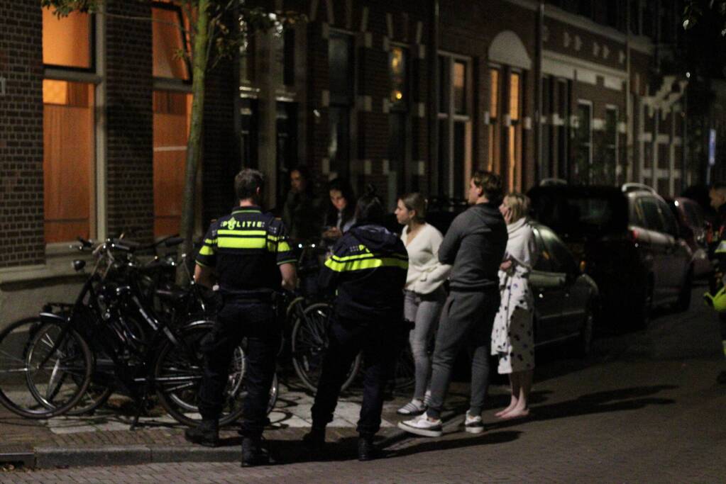 Schilderij vat vlam in woning