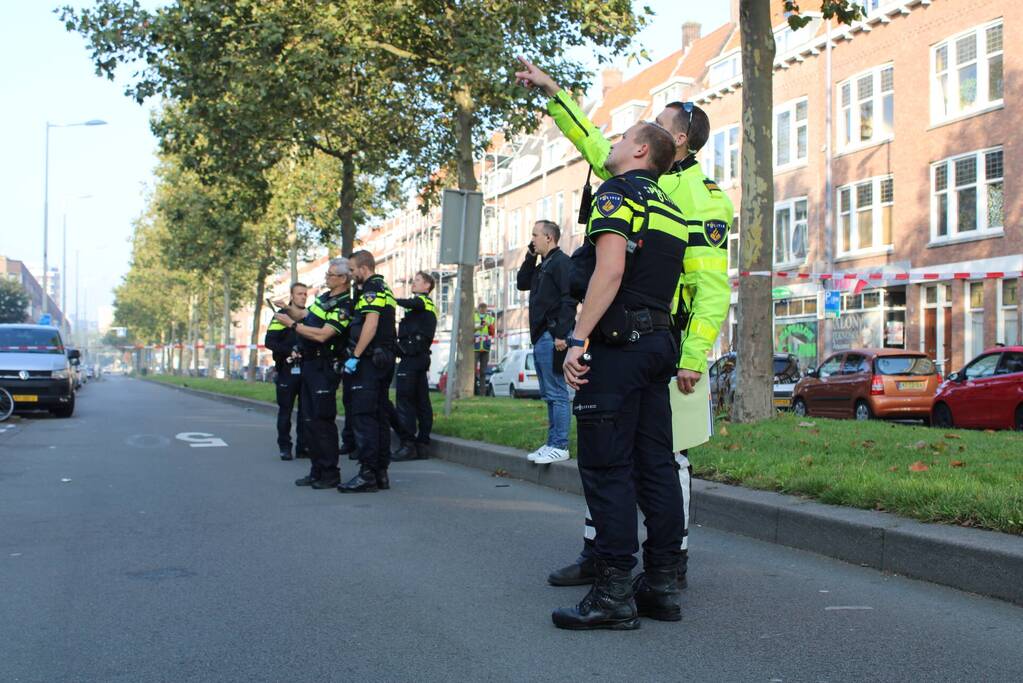Persoon zwaargewond na val van hoogte