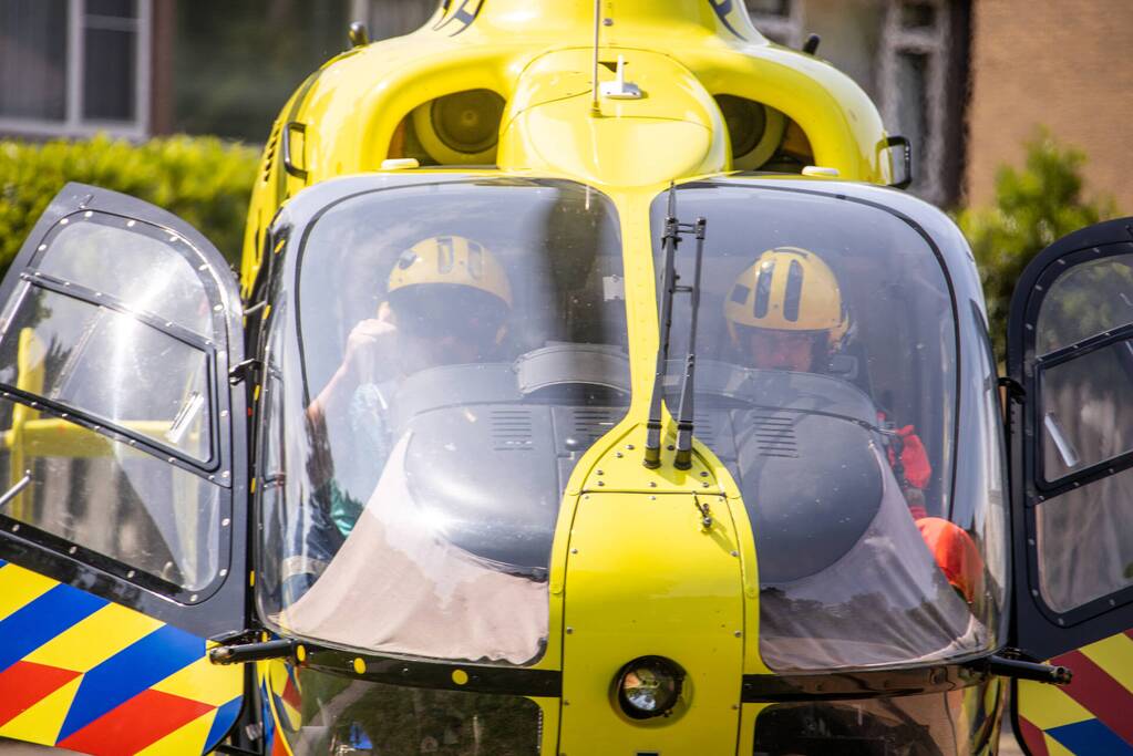 Man in borst gestoken