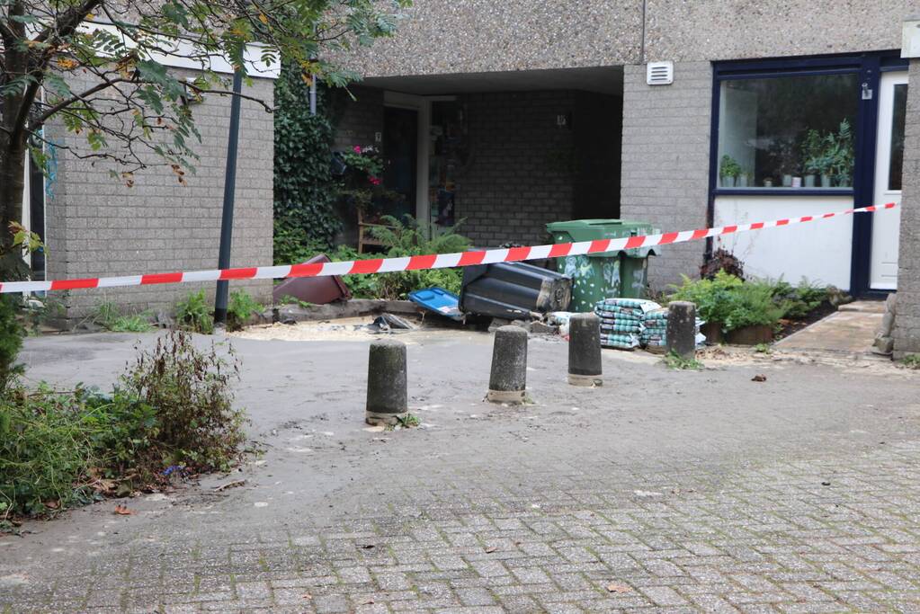 Voorzijde weggezakt bij een woning