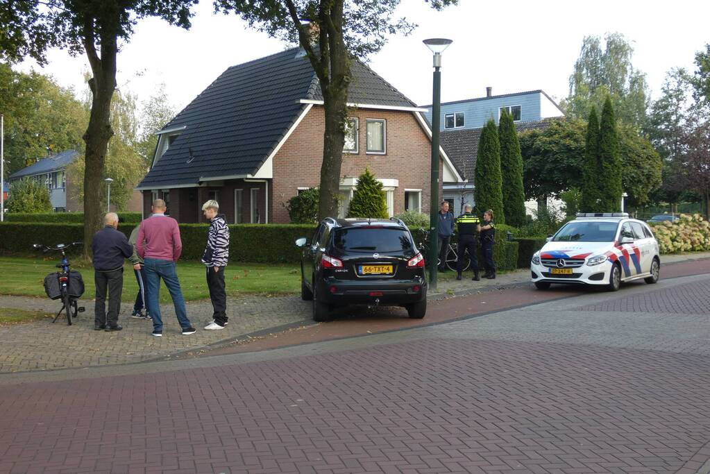 Personenauto in botsing met fietser