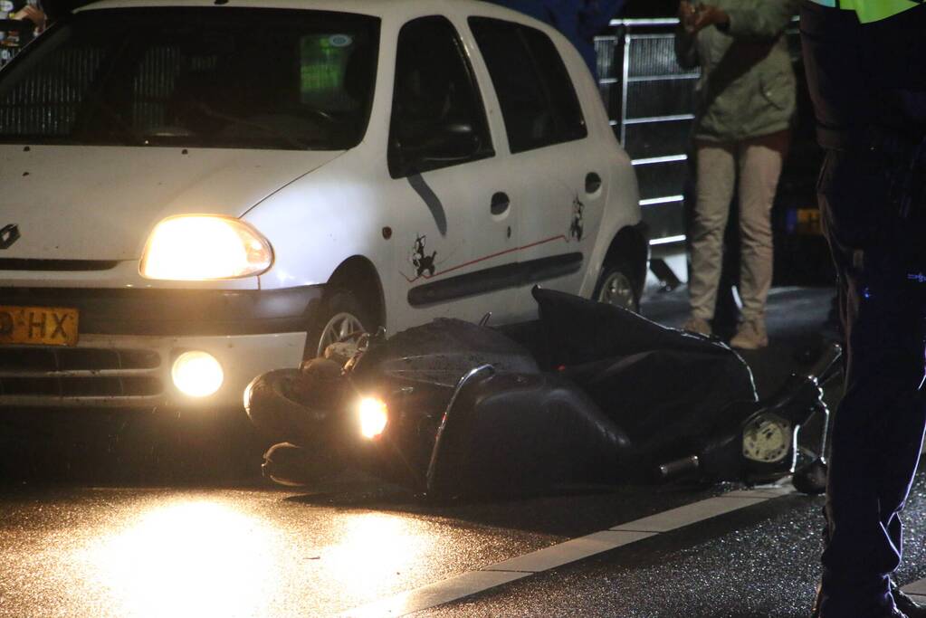 Scooterrijder aangereden door automobilist