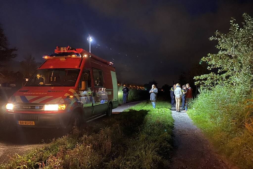 Inzet hulpdiensten na kledingvondst bij meer