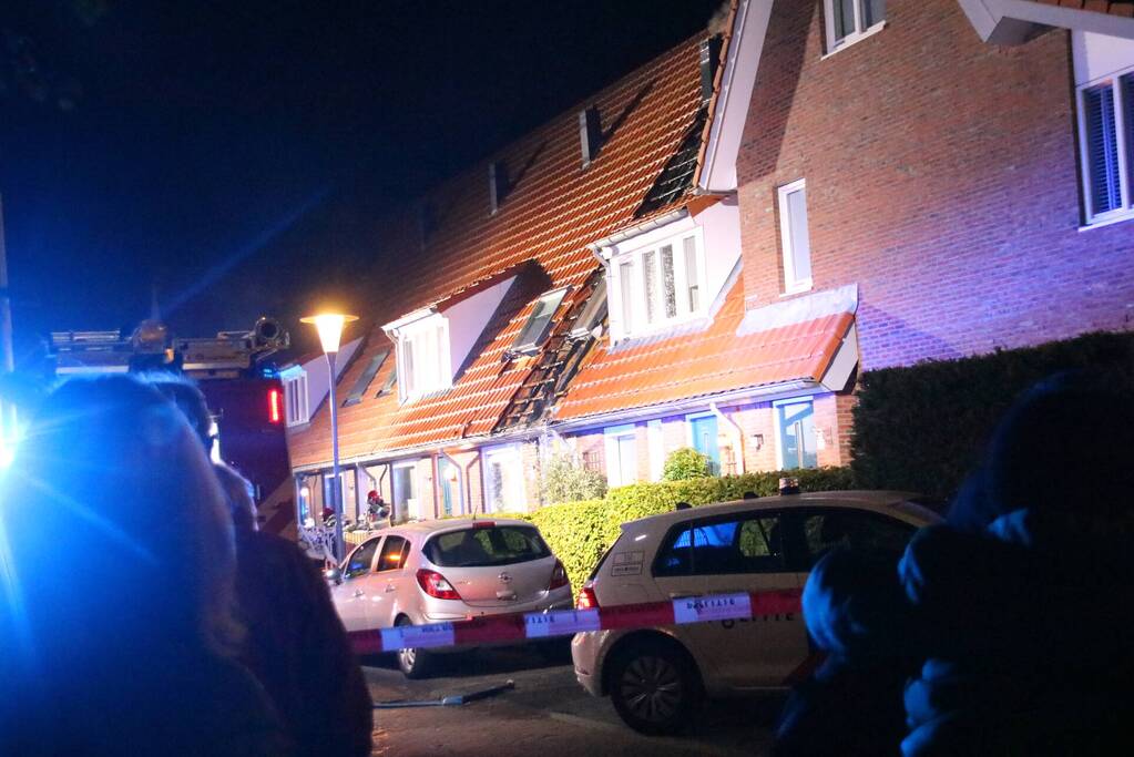 Dakgedeelte verwoest na brand