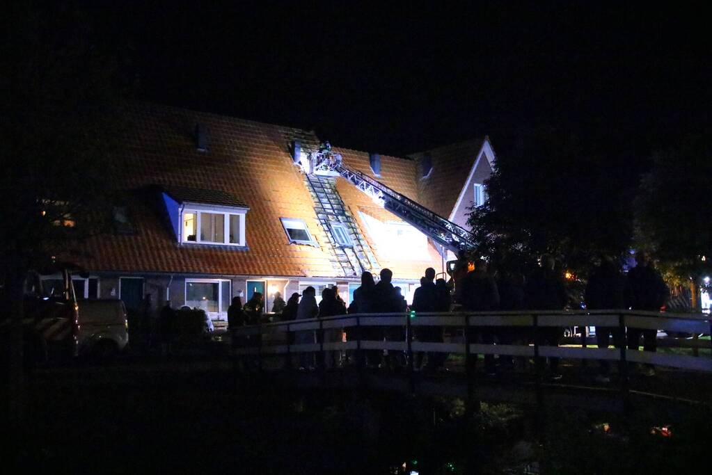 Dakgedeelte verwoest na brand