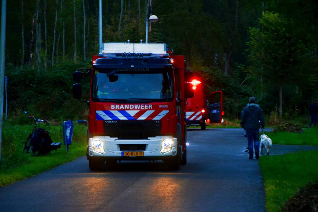 Zoekactie in water na vondst scooter in sloot