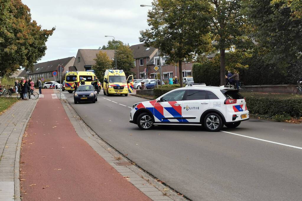 Fietser gewond bij botsing tegen auto