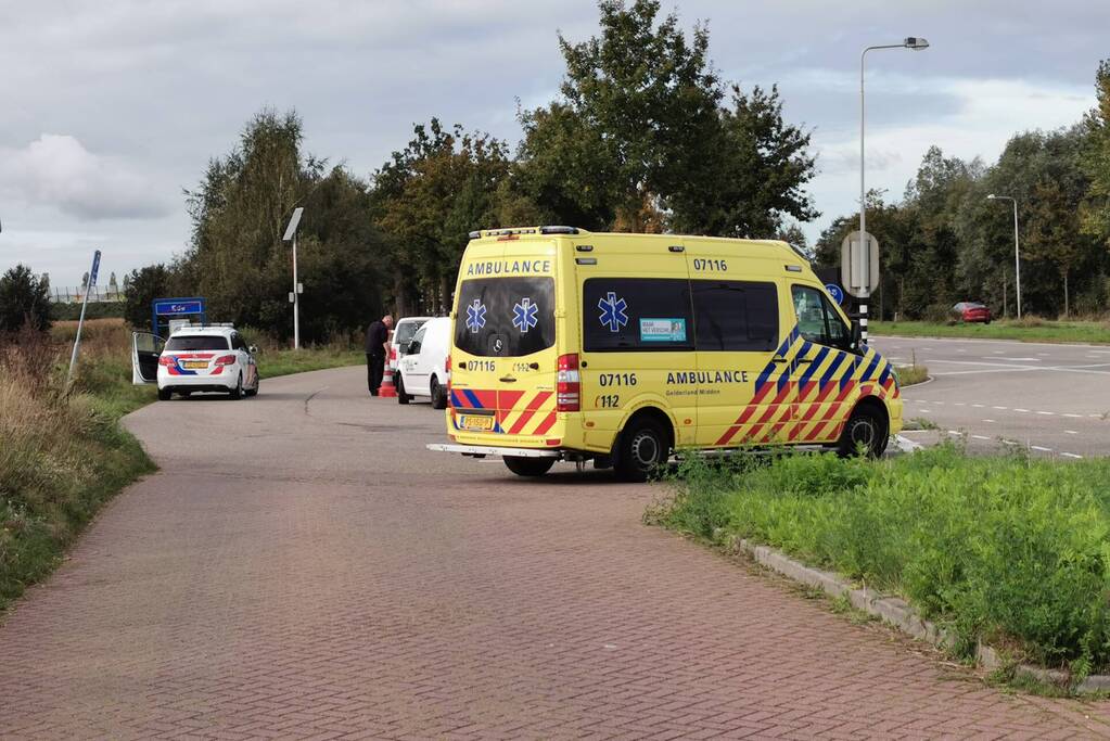 Scooterrijder gewond bij botsing met fietsster
