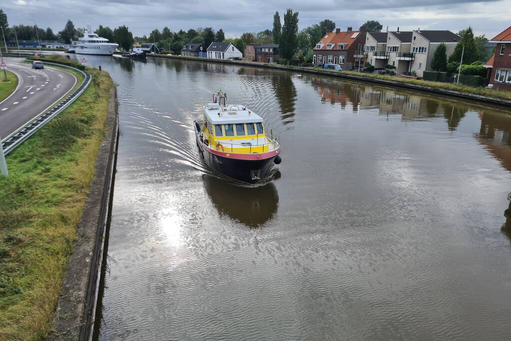 Jachtschepen Kaaimaneiland trekken veel bekijks