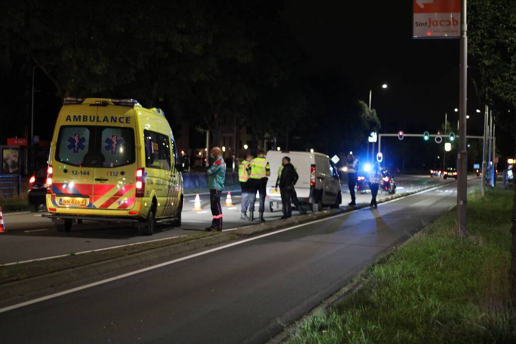 Ongeval tussen bestelbus en auto
