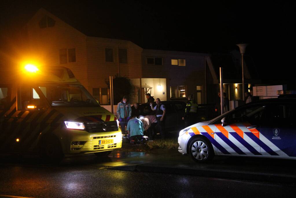 Personenauto in botsing met bromfietser