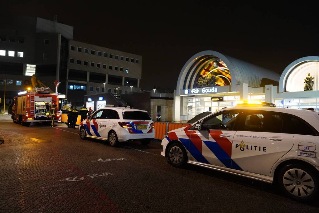 Brand naast bouwcontainer