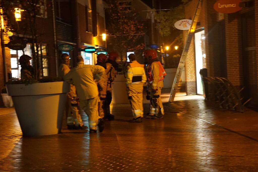 Mistgenerator zet Bruna vol rook