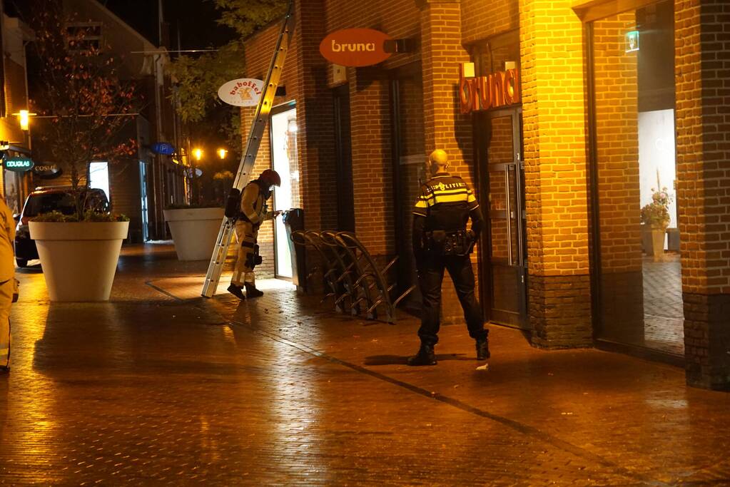 Mistgenerator zet Bruna vol rook