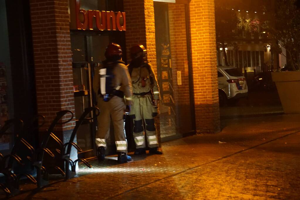 Mistgenerator zet Bruna vol rook