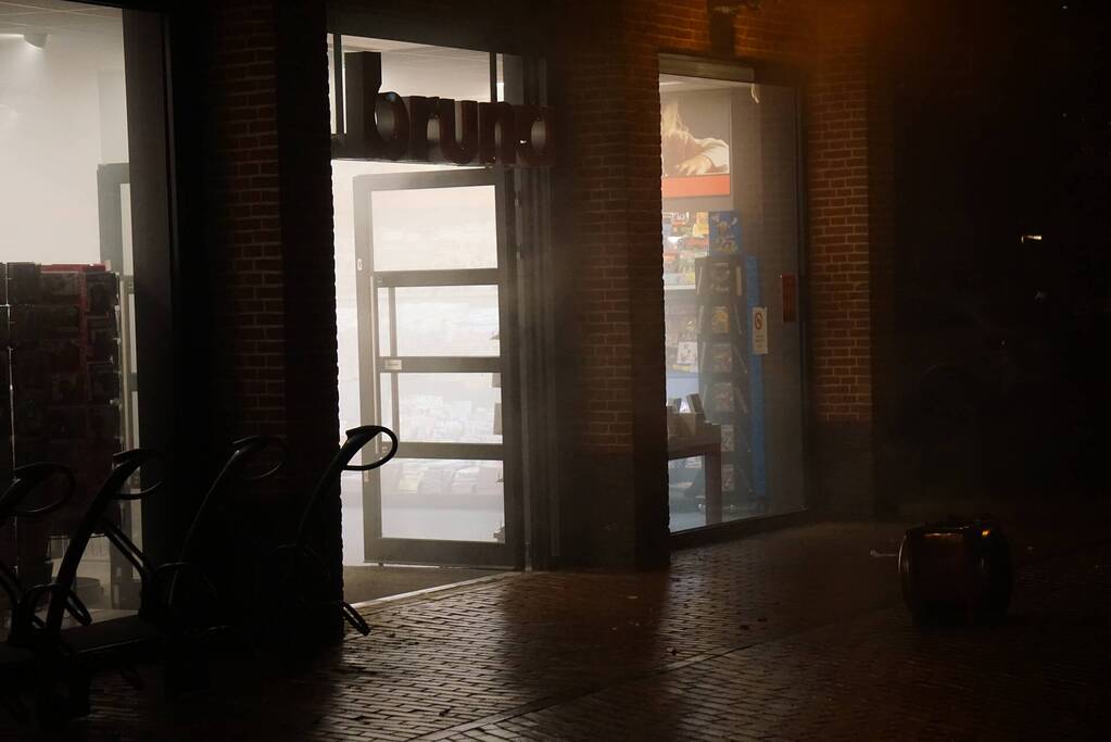 Mistgenerator zet Bruna vol rook