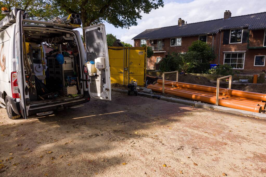 Waterleiding geraakt bij graafwerkzaamheden