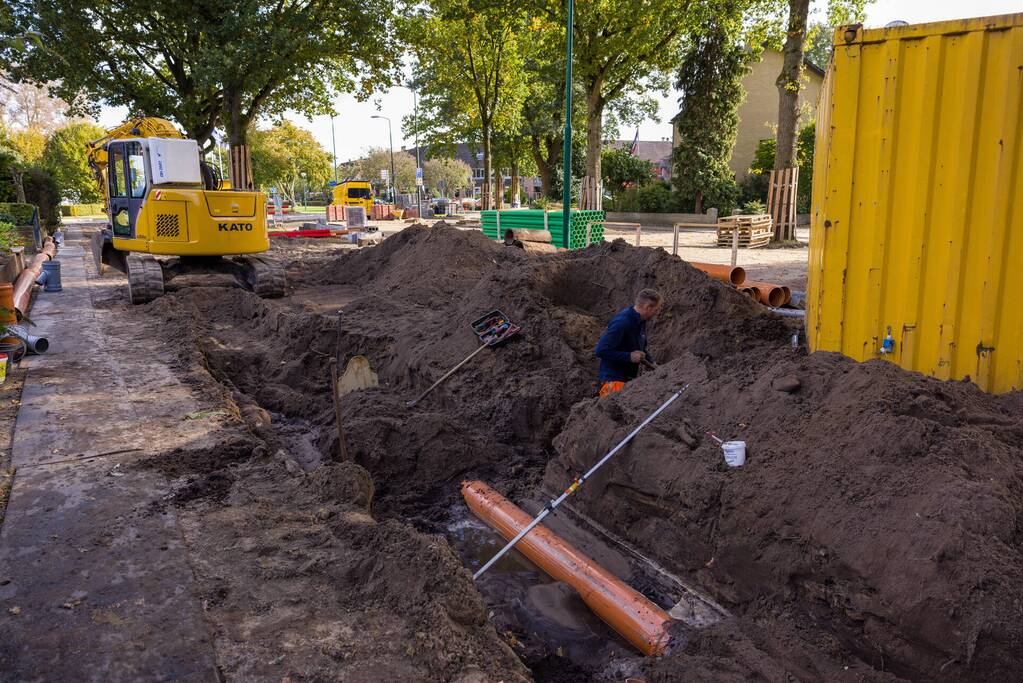 Waterleiding geraakt bij graafwerkzaamheden