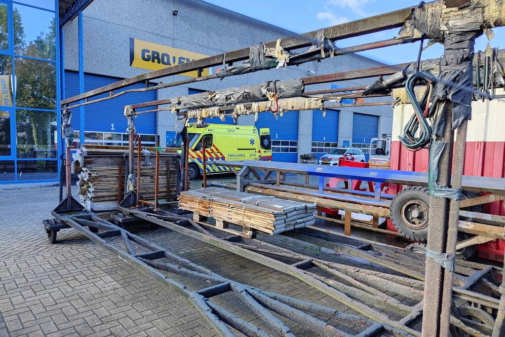 Traumahelikopter landt op bedrijventerrein Kievitsmeent