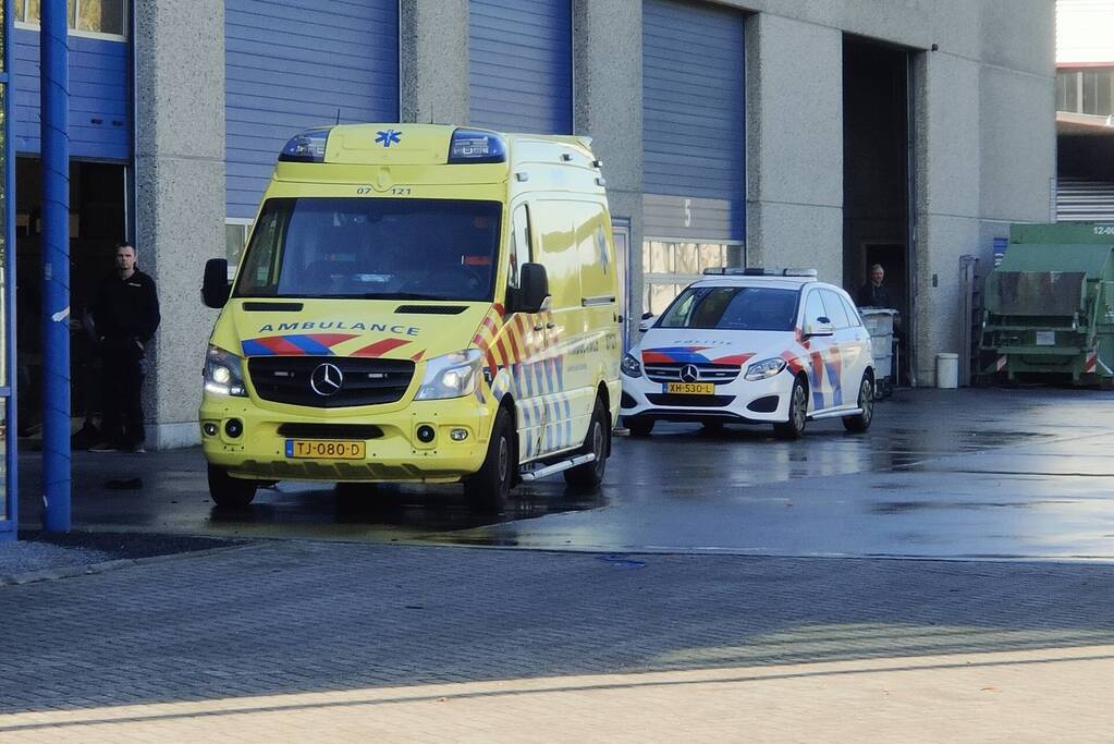 Traumahelikopter landt op bedrijventerrein Kievitsmeent