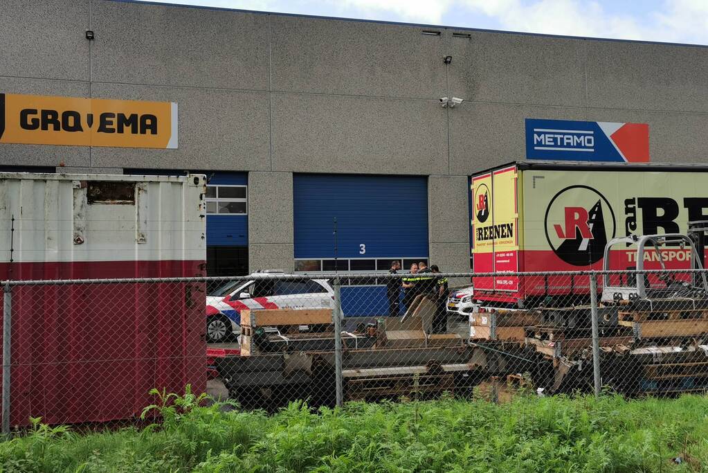 Traumahelikopter landt op bedrijventerrein Kievitsmeent