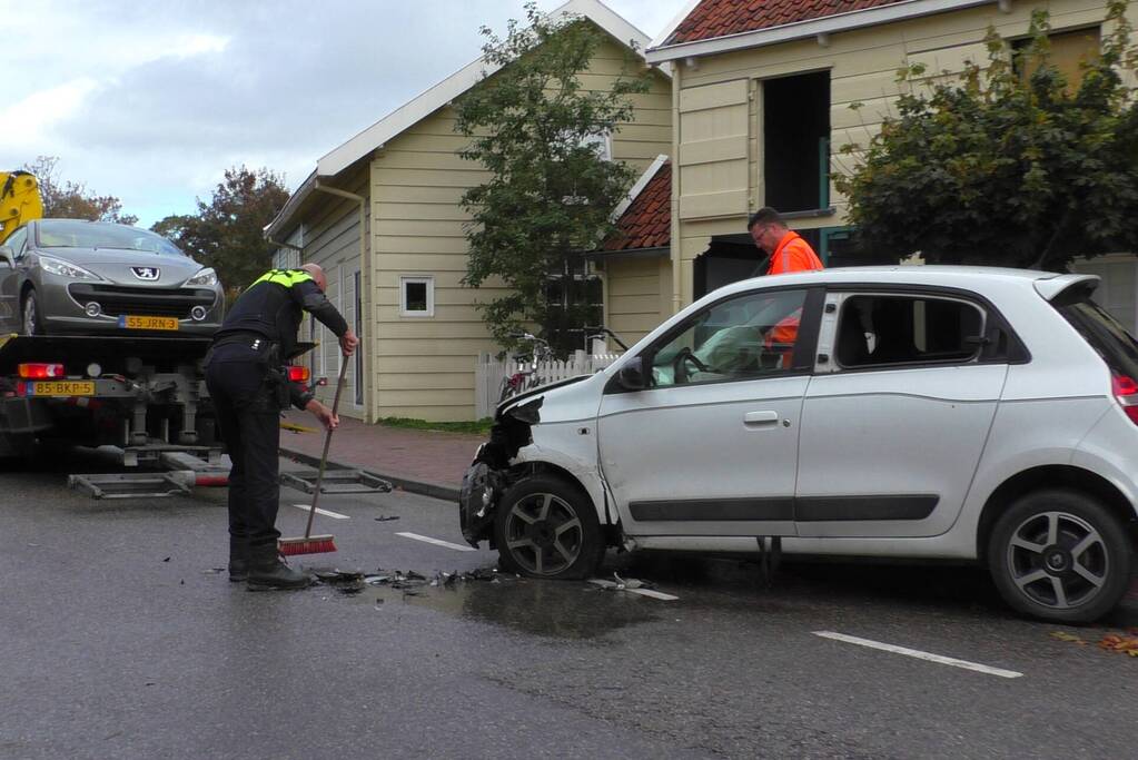 Flinke schade bij botsing op kruising