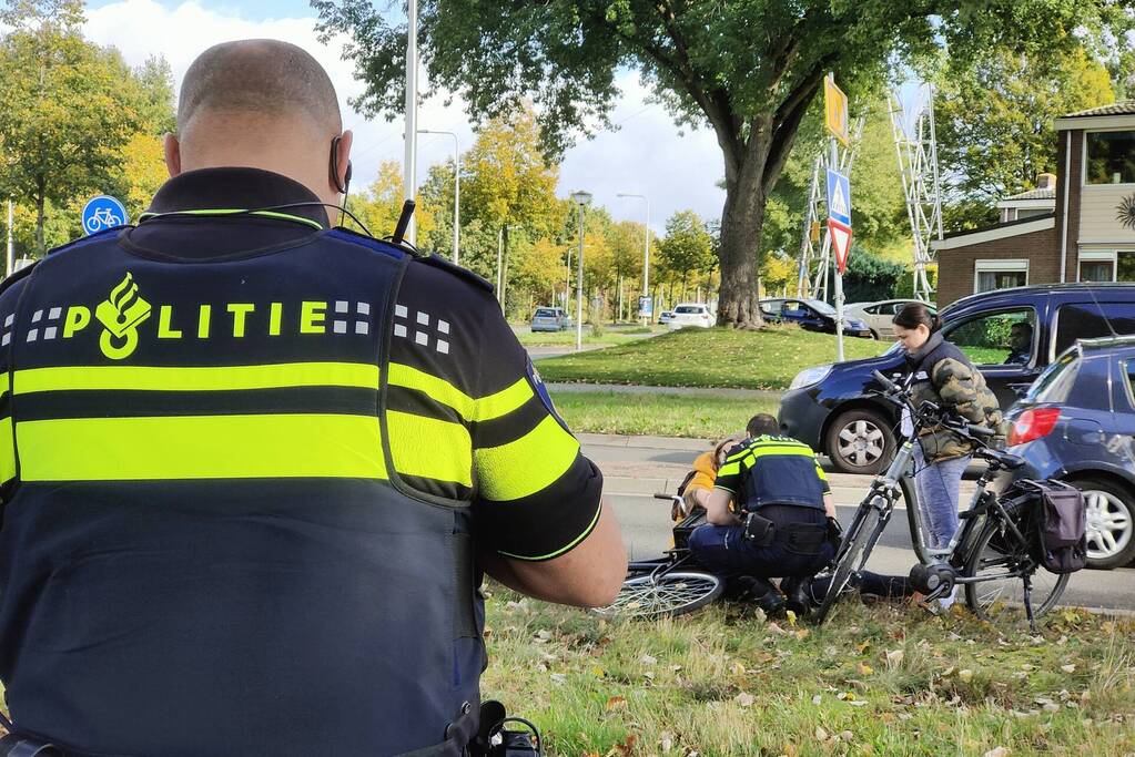 Fietsster gewond bij verkeersongeval in Bloemenbuurt