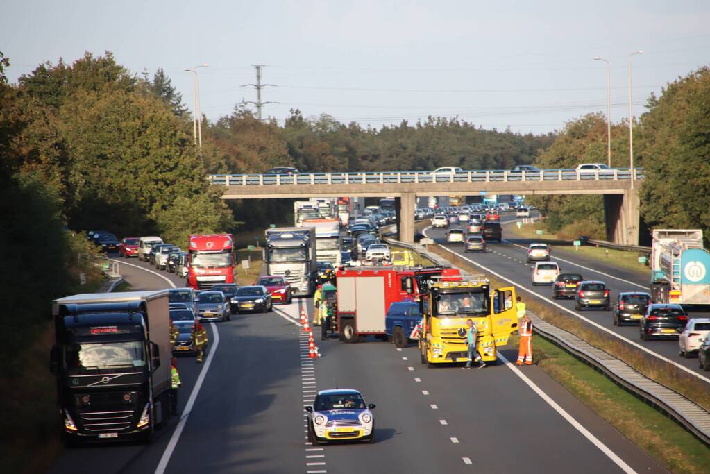 Veel verkeershinder door ongeval op snelweg