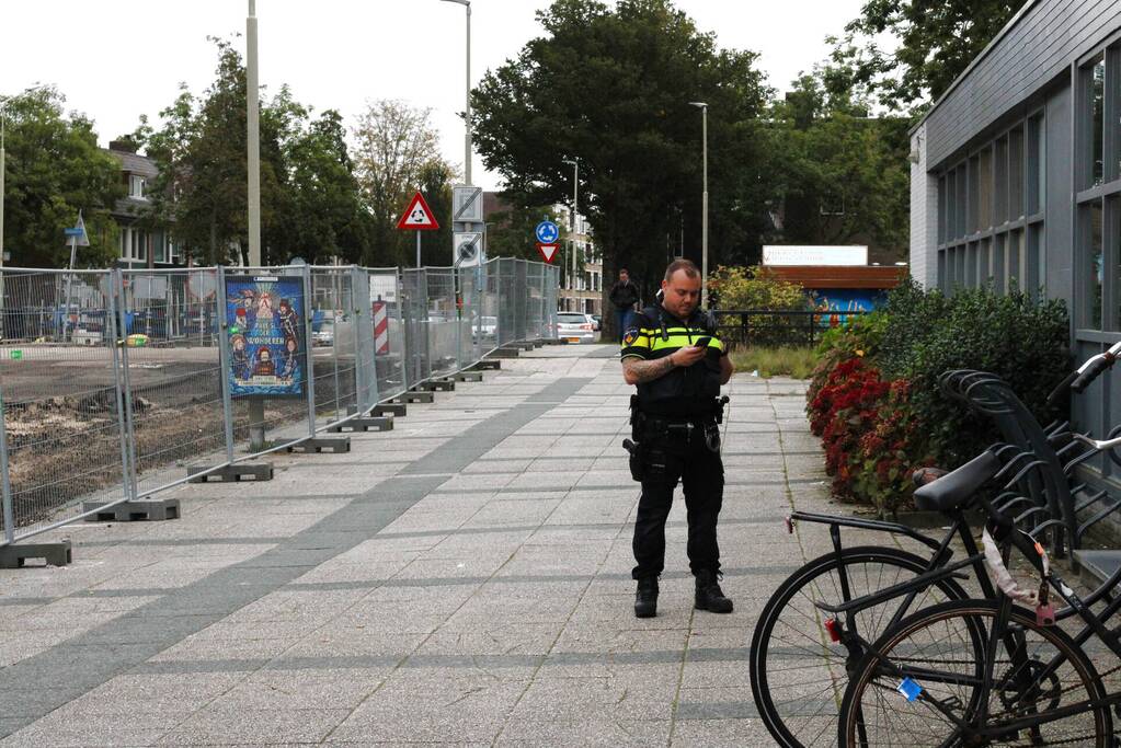 Overval op Albert Heijn, dader op de vlucht