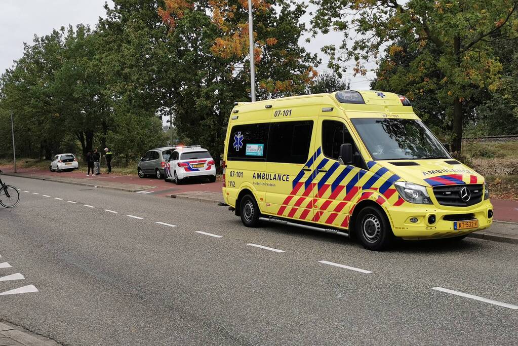 Drie personen gewond bij kop-staart aanrijding