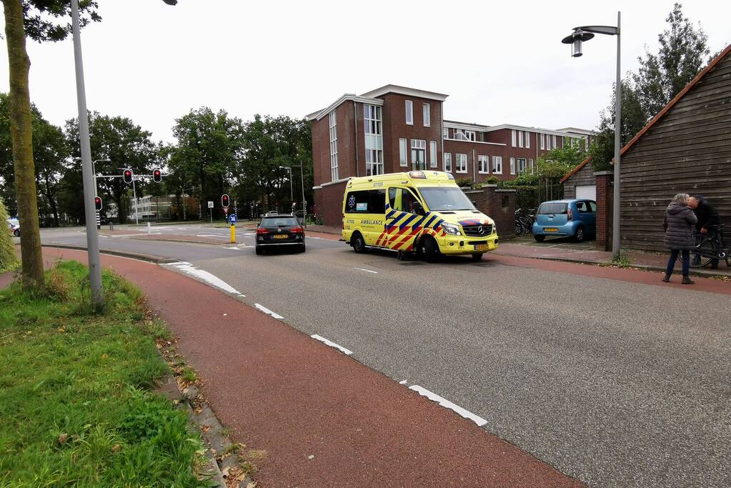Twee fietsers gewond bij botsing