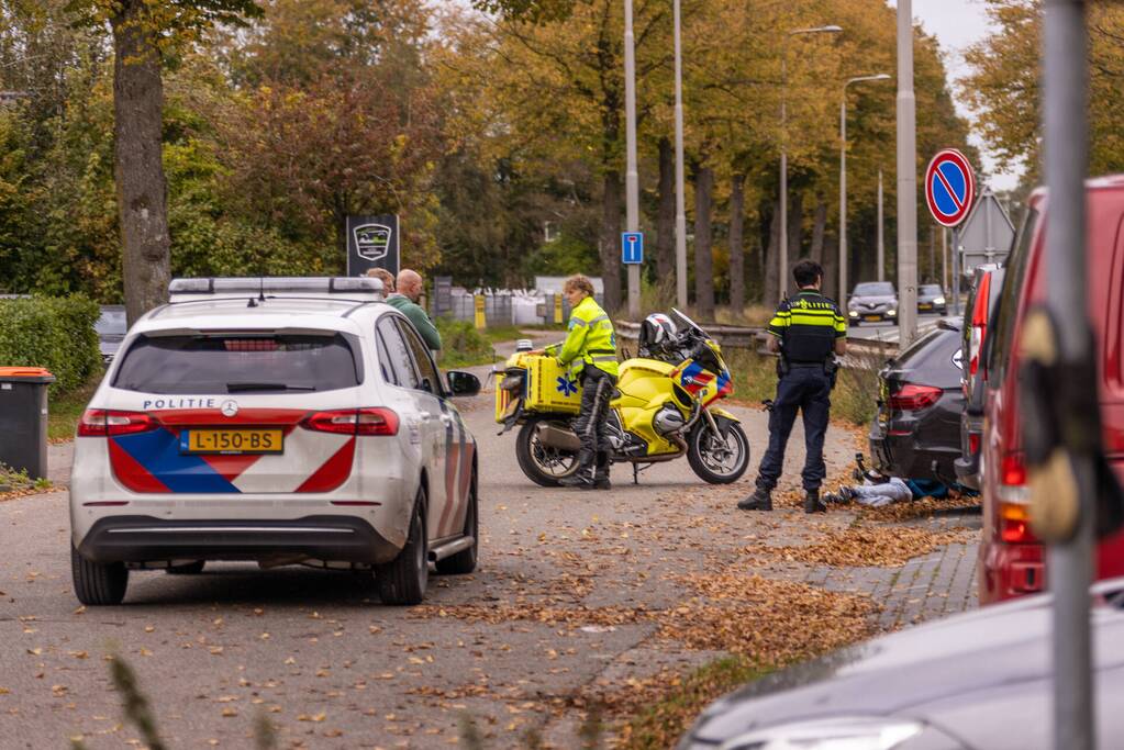 Agressieve pool slaat raam in en raakt gewond