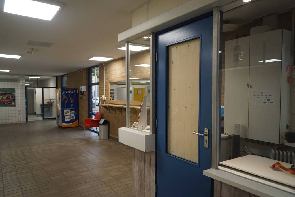 Schade en overlast bij inbraak in zwembad